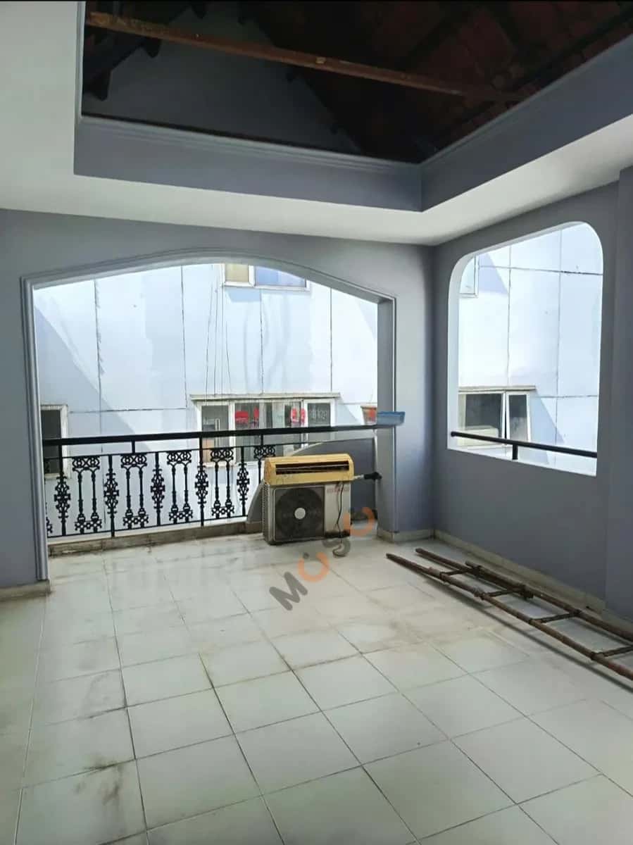 Cho thuê nhà mặt tiền Sư Vạn Hạnh Quận 5, TP.HCM – 5 phòng ngủ, giá 28 triệu — Hình 2
