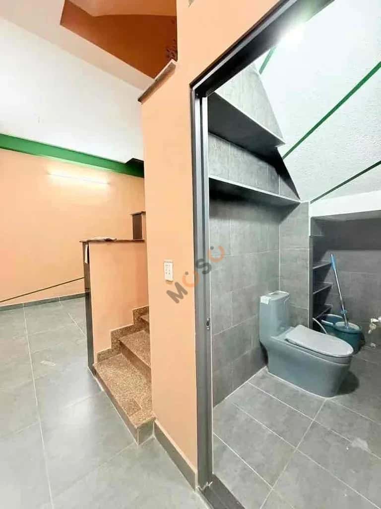 Cho thuê nhà mặt tiền Đường Hồng Lạc Quận Tân Bình, TP.HCM – 5 phòng ngủ, giá 22 triệu — Hình 2