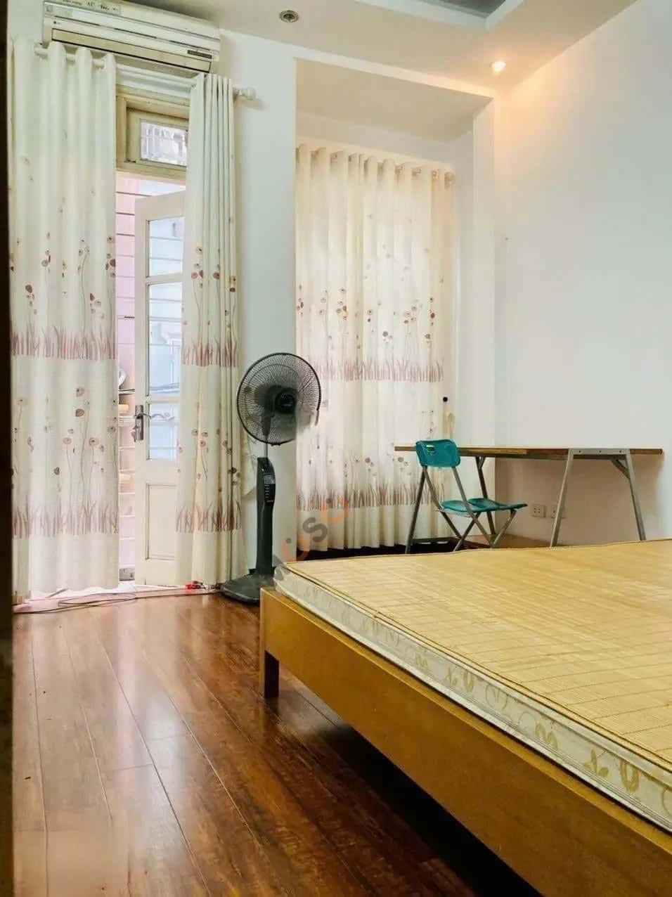 Cho thuê nhà hẻm Bùi Xương Trạch Quận Thanh Xuân, Hà Nội – 4 phòng ngủ, giá 12 triệu — Hình 3 Cho thuê nhà hẻm Bùi Xương Trạch Quận Thanh Xuân, Hà Nội – 4 phòng ngủ, giá 12 triệu — Hình 3