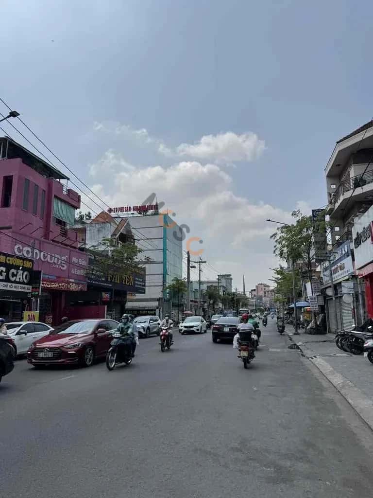 Cho thuê nhà mặt tiền Đường Cách Mạng Tháng Tám Thành phố Thủ Dầu Một, TP.HCM – 5 phòng ngủ, giá 20 triệu — Hình 2 Cho thuê nhà mặt tiền Đường Cách Mạng Tháng Tám Thành phố Thủ Dầu Một, TP.HCM – 5 phòng ngủ, giá 20 triệu — Hình 2