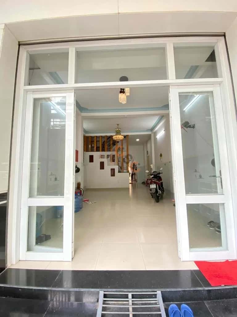 Cho thuê văn phòng Trần Quang Cơ Quận Tân Phú, Ho Chi Minh – 5 phòng ngủ, giá 20 triệu — Hình 2