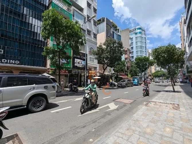 Cho thuê BĐS khác Đường Lý Tự Trọng Quận 1, TP.HCM – giá 500 triệu — Hình 3