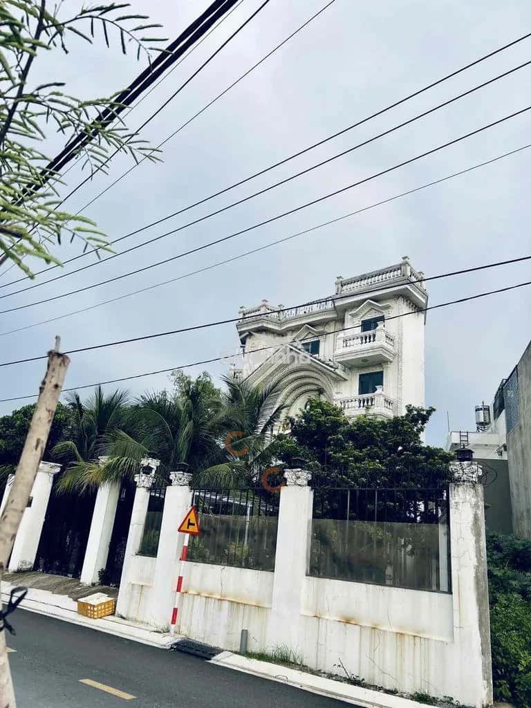 Cho thuê nhà hẻm Hà Huy Giáp Quận Gò Vấp, TP.HCM – 6 phòng ngủ, giá 25 triệu