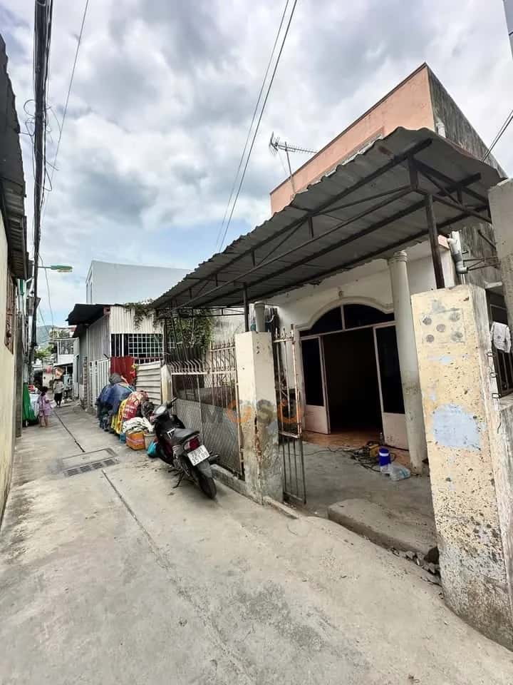 Bán nhà mặt tiền Phước Long Thành phố Nha Trang, Khánh Hòa – 2 phòng ngủ, giá 3 tỷ — Hình 2 Bán nhà mặt tiền Phước Long Thành phố Nha Trang, Khánh Hòa – 2 phòng ngủ, giá 3 tỷ — Hình 2