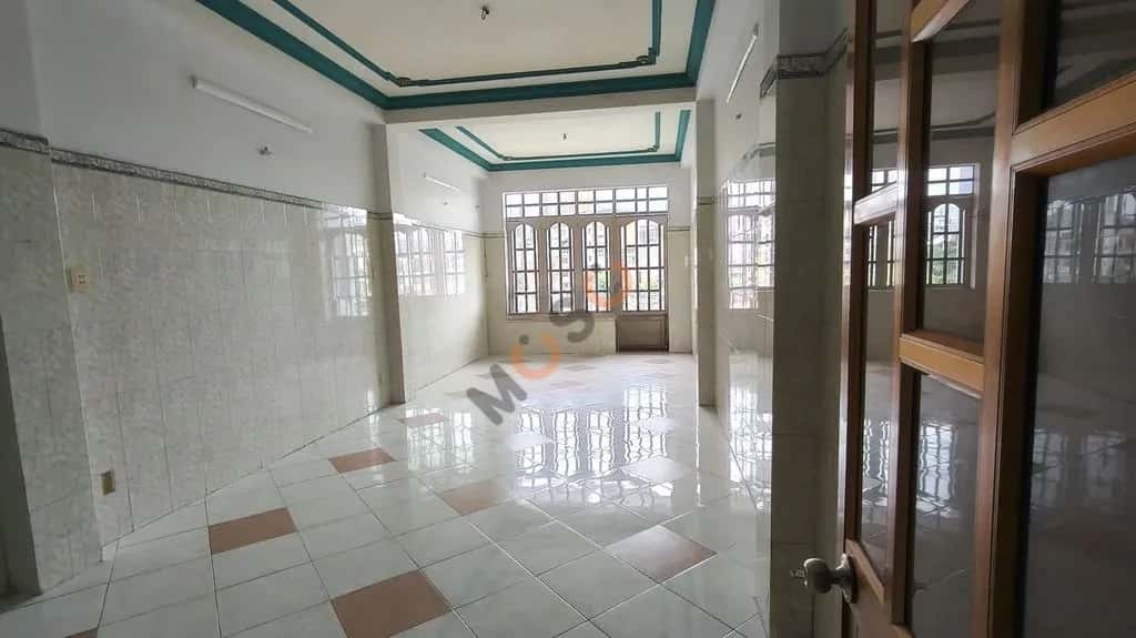 Cho thuê nhà mặt tiền Đường Bình Đông Quận 8, TP.HCM – 8 phòng ngủ, giá 30 triệu — Hình 3