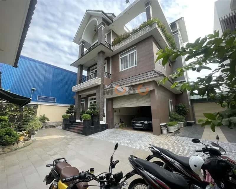 Cho thuê nhà hẻm Lê Hữu Kiều Quận 2 cũ, TP. Thủ Đức – 4 phòng ngủ, giá 80 triệu