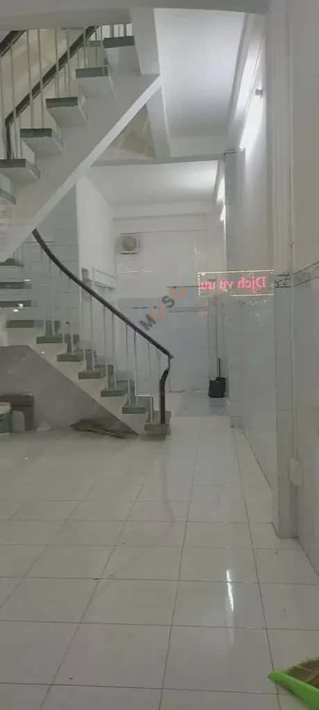 Cho thuê nhà mặt tiền Ngô Quyền Quận 10, Ho Chi Minh – 4 phòng ngủ, giá 26 triệu — Hình 3 Cho thuê nhà mặt tiền Ngô Quyền Quận 10, Ho Chi Minh – 4 phòng ngủ, giá 26 triệu — Hình 3