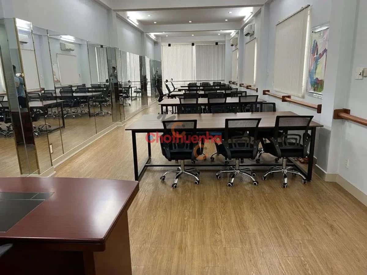 Cho thuê nhà mặt tiền Phạm Văn Đồng Bình Thạnh, TP.HCM – 5 phòng ngủ, giá 50 triệu — Hình 3