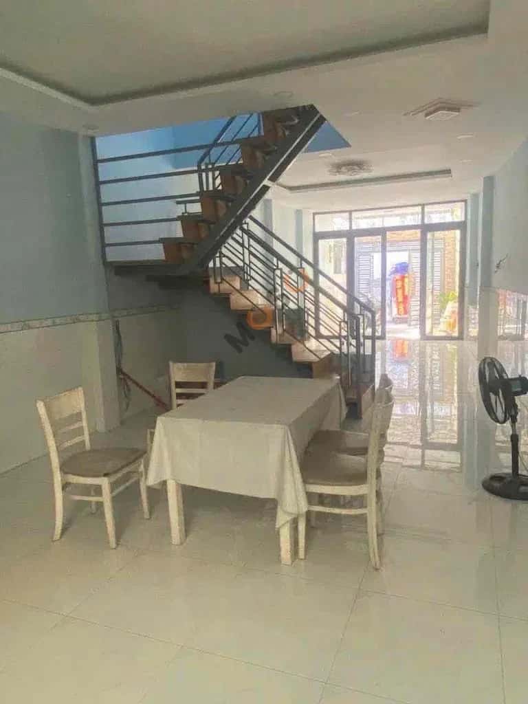 Cho thuê nhà hẻm Đường Cộng Hòa Quận Tân Bình, TP.HCM – 2 phòng ngủ, giá 11.5 triệu — Hình 2 Cho thuê nhà hẻm Đường Cộng Hòa Quận Tân Bình, TP.HCM – 2 phòng ngủ, giá 11.5 triệu — Hình 2