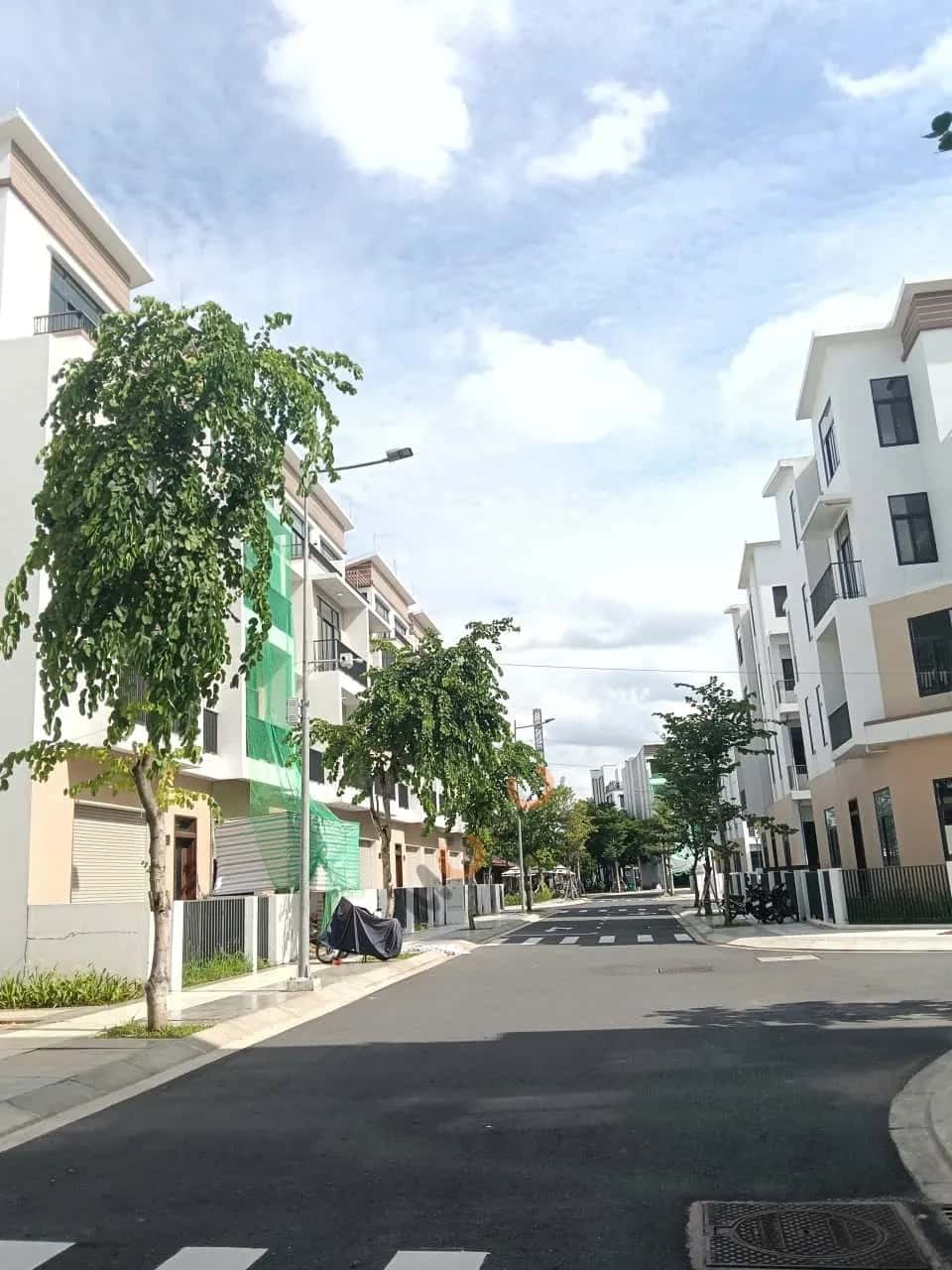 Cho thuê nhà hẻm Huyện Cần Giuộc, Long An – 6 phòng ngủ, giá 18 triệu — Hình 2