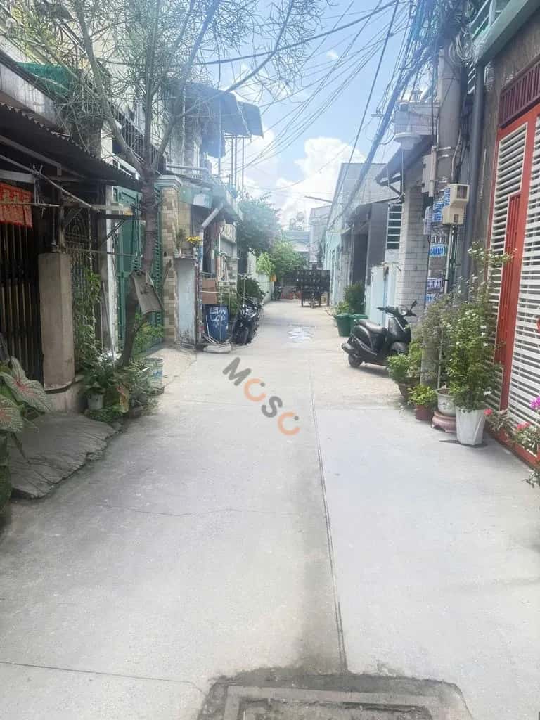 Cho thuê nhà hẻm Hẻm 51 Huyện Hóc Môn, TP.HCM – 4 phòng ngủ, giá 8 triệu