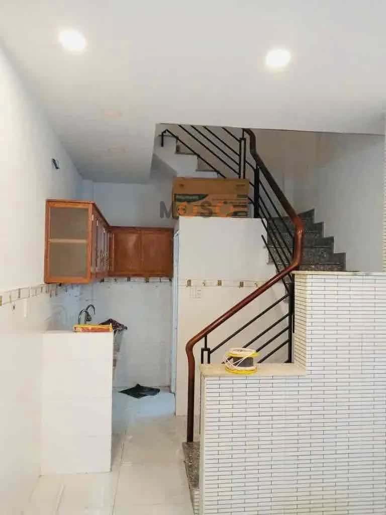 Cho thuê nhà hẻm Hẻm Tứ Hải Tân Bình, TP.HCM – 3 phòng ngủ, giá 12 triệu — Hình 2 Cho thuê nhà hẻm Hẻm Tứ Hải Tân Bình, TP.HCM – 3 phòng ngủ, giá 12 triệu — Hình 2