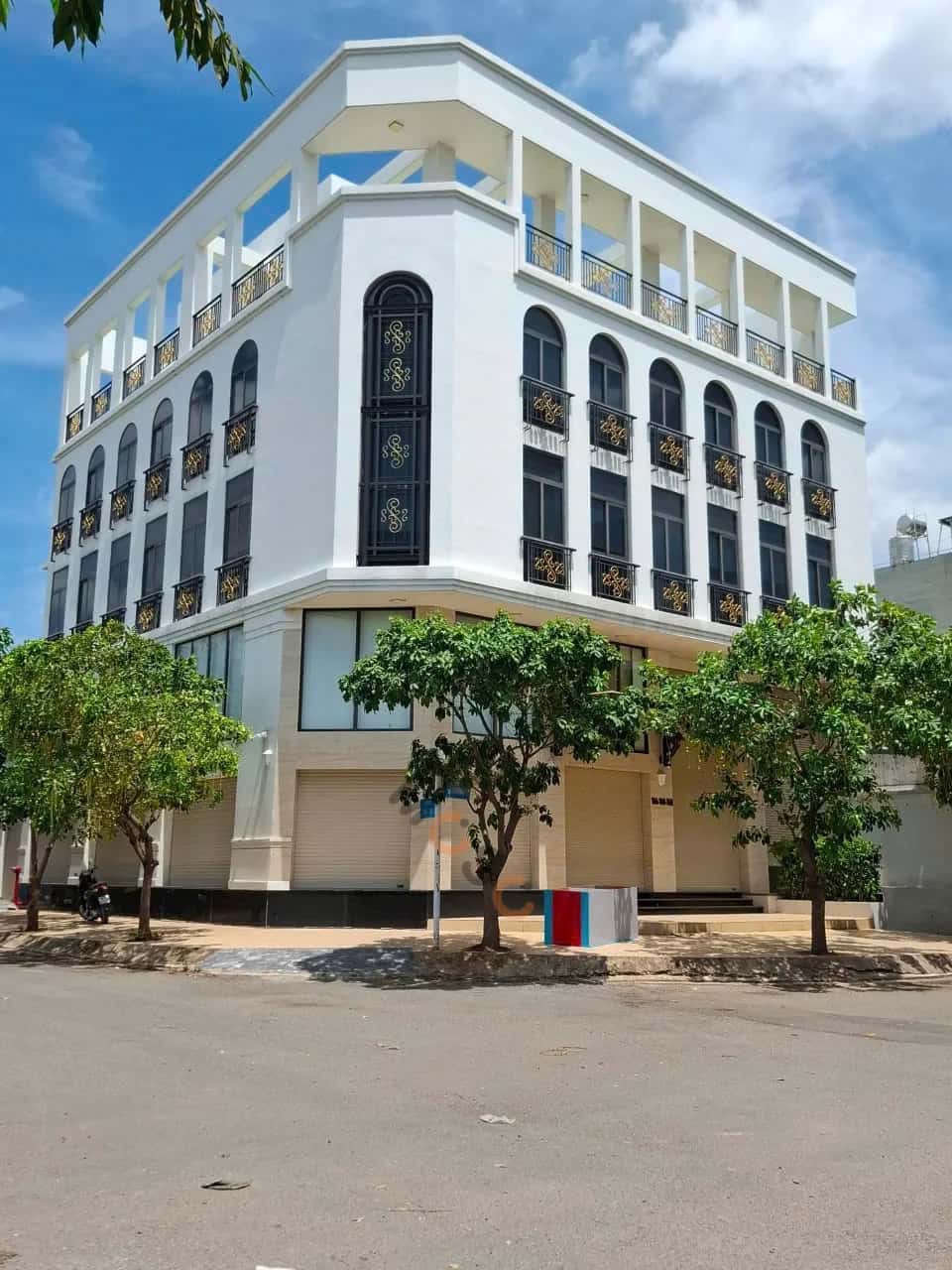 Cho thuê nhà mặt tiền Trương Văn Bang Thành phố Thủ Đức, TP.HCM – 1 phòng ngủ, giá 100 triệu