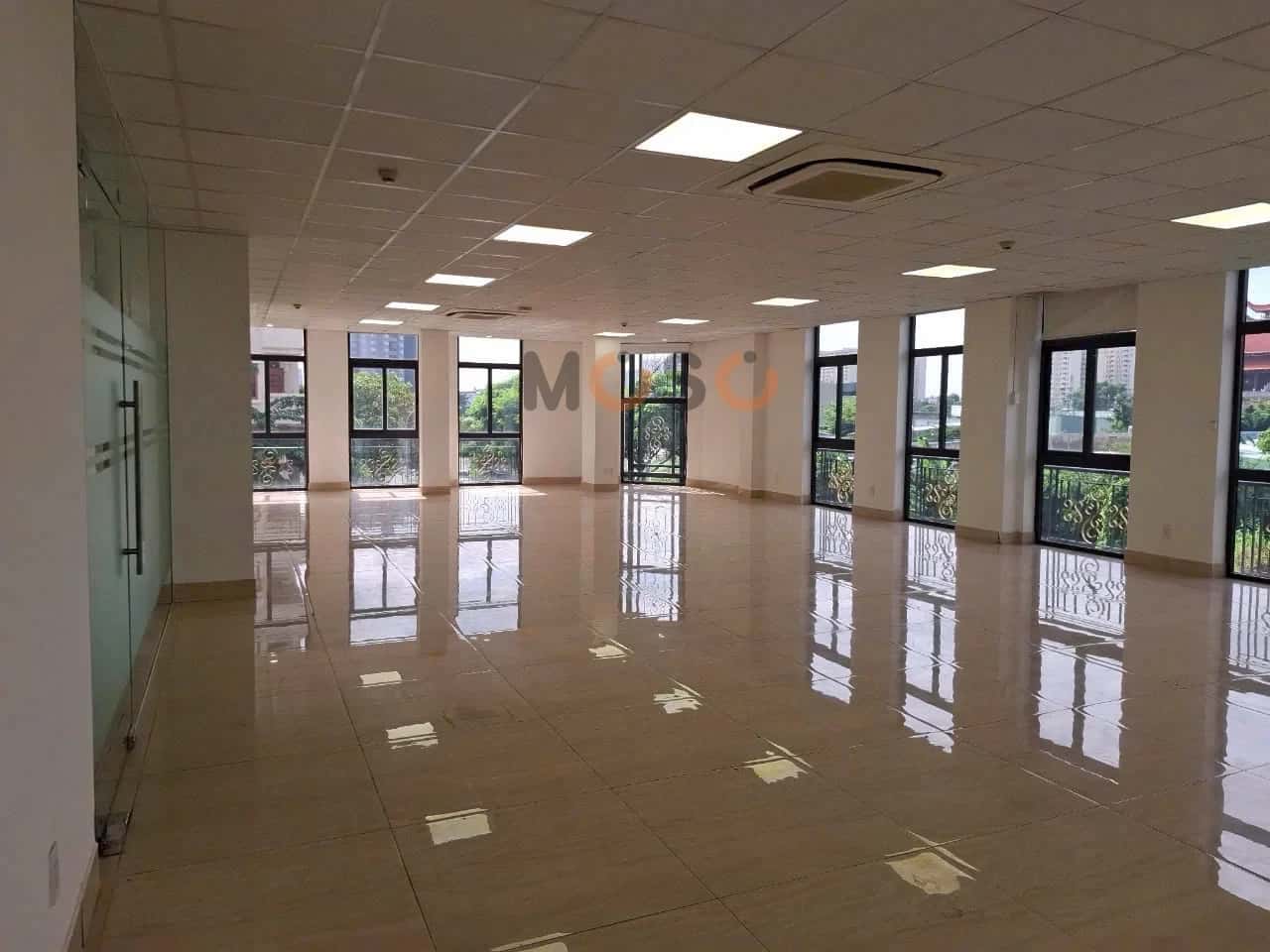 Cho thuê nhà mặt tiền Trương Văn Bang Thành phố Thủ Đức, TP.HCM – 1 phòng ngủ, giá 100 triệu — Hình 2