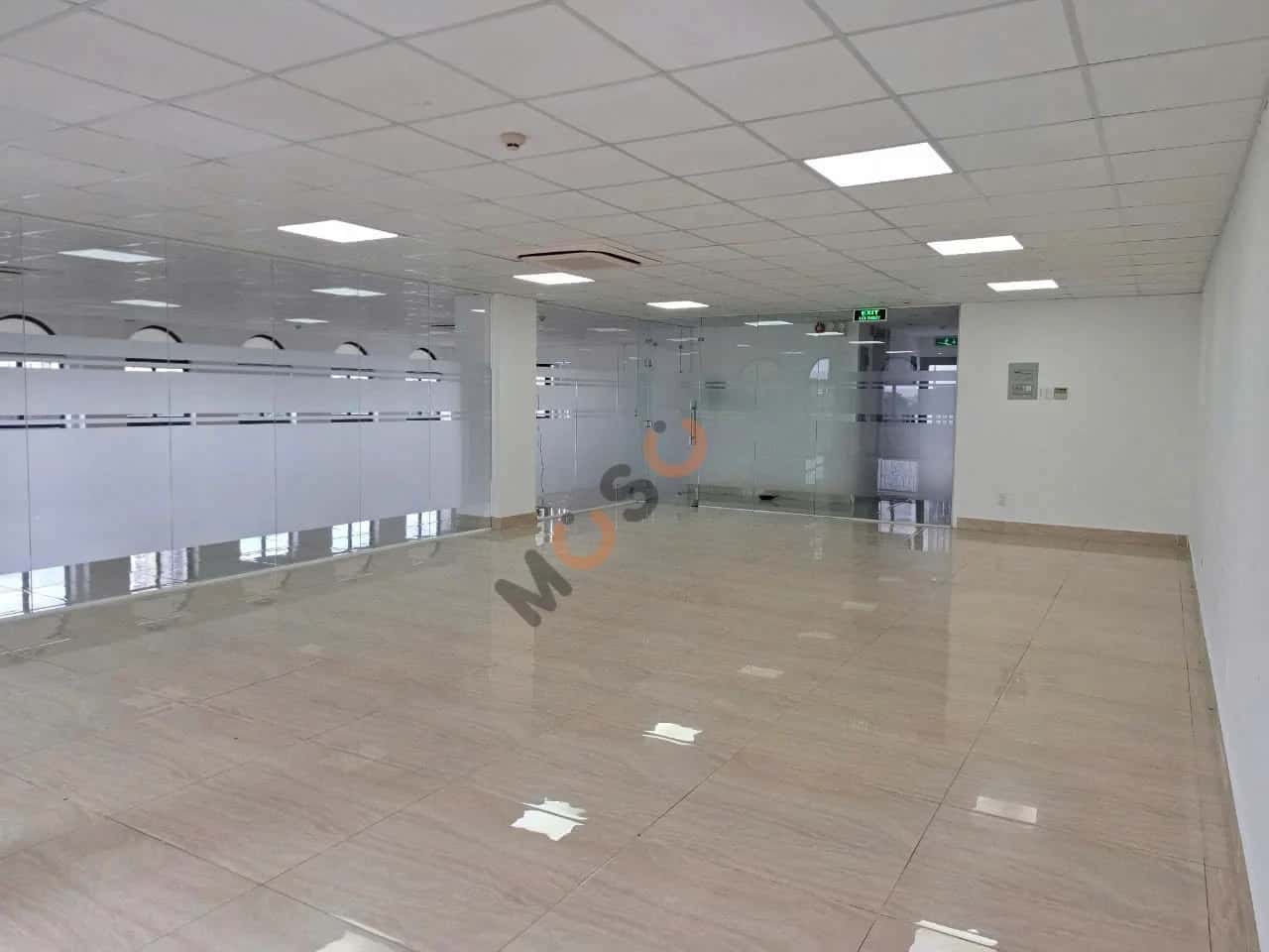 Cho thuê nhà mặt tiền Trương Văn Bang Thành phố Thủ Đức, TP.HCM – 1 phòng ngủ, giá 100 triệu — Hình 3