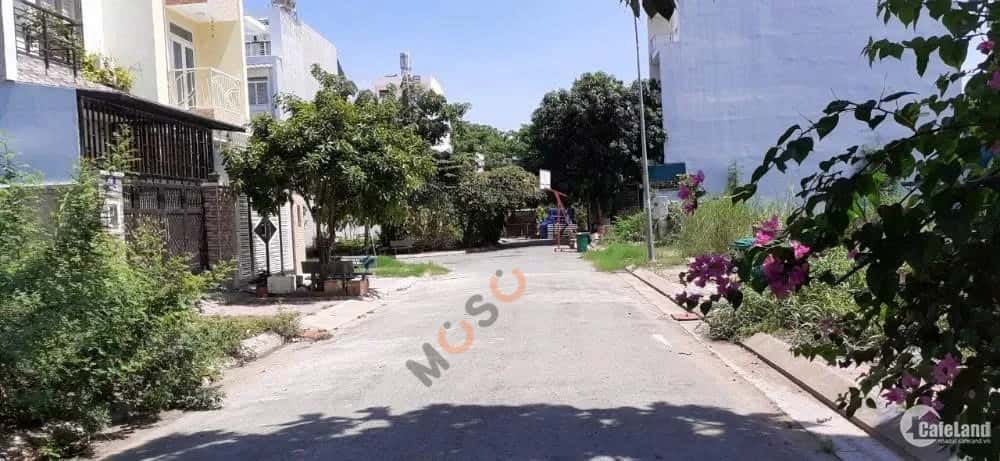 Bán nhà mặt tiền Intresco Huyện Bình Chánh, TP.HCM – 3 phòng ngủ, giá 18.2 tỷ — Hình 2 Bán nhà mặt tiền Intresco Huyện Bình Chánh, TP.HCM – 3 phòng ngủ, giá 18.2 tỷ — Hình 2