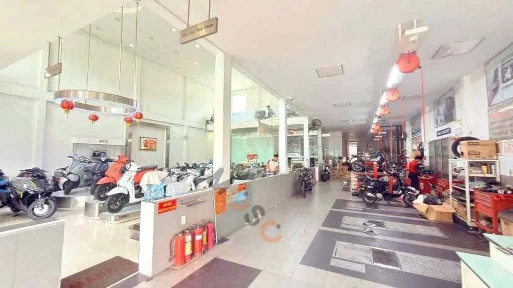 Cho thuê nhà mặt tiền Đường Lê Trọng Tấn Tân Phú, TP.HCM – giá 120 triệu — Hình 3 Cho thuê nhà mặt tiền Đường Lê Trọng Tấn Tân Phú, TP.HCM – giá 120 triệu — Hình 3