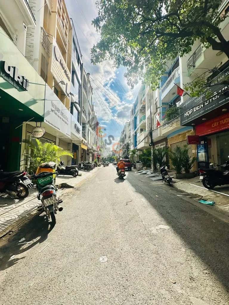 Cho thuê nhà mặt tiền Hoa Hồng Quận Phú Nhuận, TP.HCM – 4 phòng ngủ, giá 54 triệu — Hình 2
