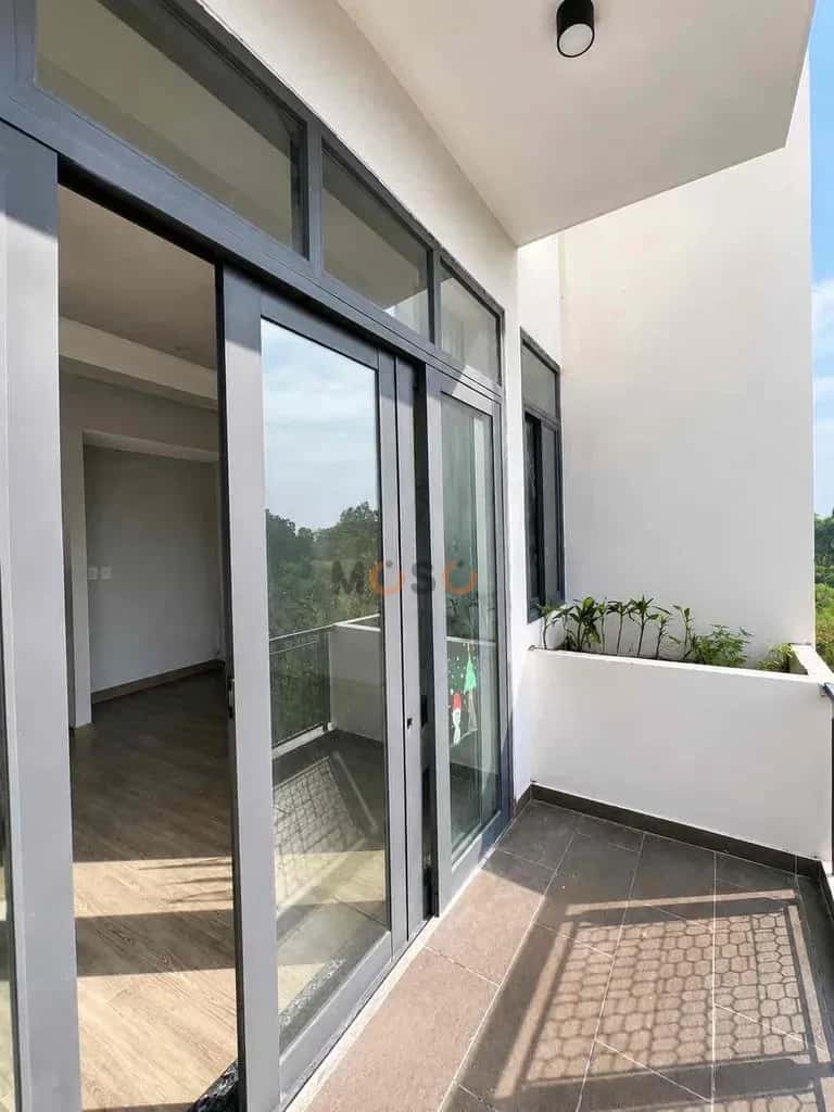 Cho thuê nhà hẻm Phước Thiện Quận 9 cũ, TP.HCM – 3 phòng ngủ, giá 10 triệu — Hình 3 Cho thuê nhà hẻm Phước Thiện Quận 9 cũ, TP.HCM – 3 phòng ngủ, giá 10 triệu — Hình 3