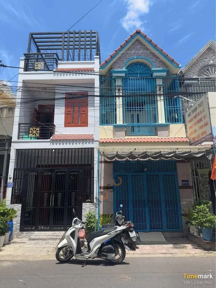 Bán nhà hẻm Đường DT 743A, Chung cư Thạnh Tân Thành phố Dĩ An, Bình Dương – 4 phòng ngủ, giá 4.5 tỷ Bán nhà hẻm Đường DT 743A, Chung cư Thạnh Tân Thành phố Dĩ An, Bình Dương – 4 phòng ngủ, giá 4.5 tỷ