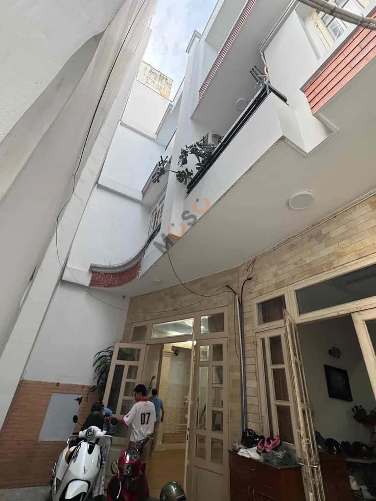 Cho thuê nhà hẻm Huỳnh Tịnh Của Quận 3, TP.HCM – 5 phòng ngủ, giá 25 triệu