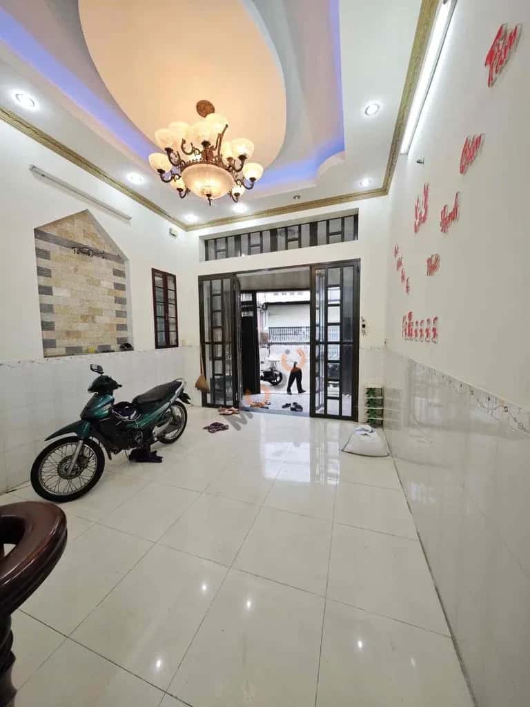Cho thuê nhà hẻm Đường Hoàng Ngân Quận 8, TP.HCM – 3 phòng ngủ, giá 9 triệu