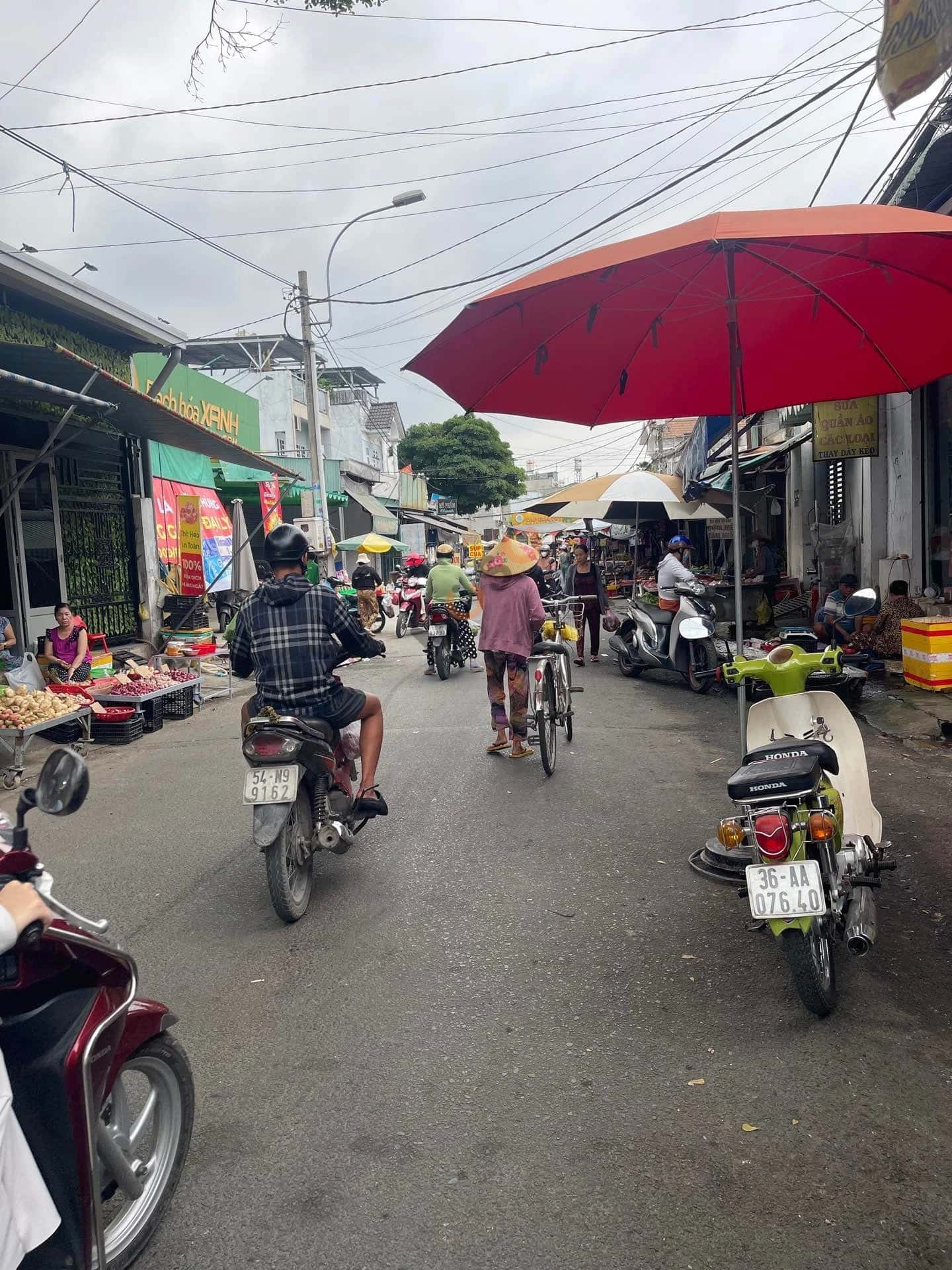Bán nhà hẻm Đông Thạnh Huyện Hóc Môn, TP.HCM – 2 phòng ngủ, giá 10.3 tỷ Bán nhà hẻm Đông Thạnh Huyện Hóc Môn, TP.HCM – 2 phòng ngủ, giá 10.3 tỷ