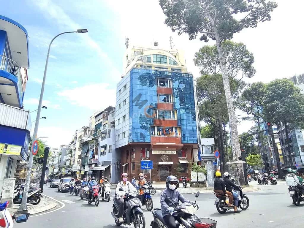 Cho thuê nhà mặt tiền Đường Sư Vạn Hạnh Quận 10, TP.HCM – giá 90 triệu