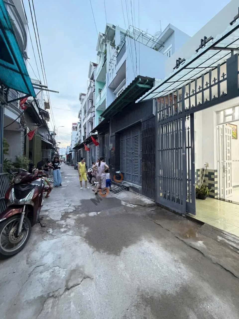 Bán nhà hẻm Lê Đình Cẩn  Quận Bình Tân, TP.HCM – 2 phòng ngủ, giá 4 tỷ