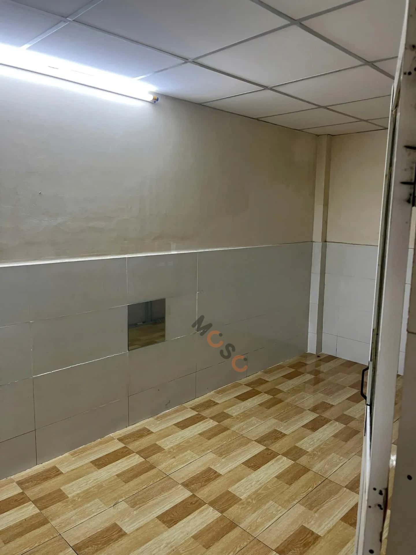 Cho thuê nhà hẻm Lạc Long Quân Quận Tân Bình, Ho Chi Minh – 2 phòng ngủ, giá 6.5 triệu — Hình 3