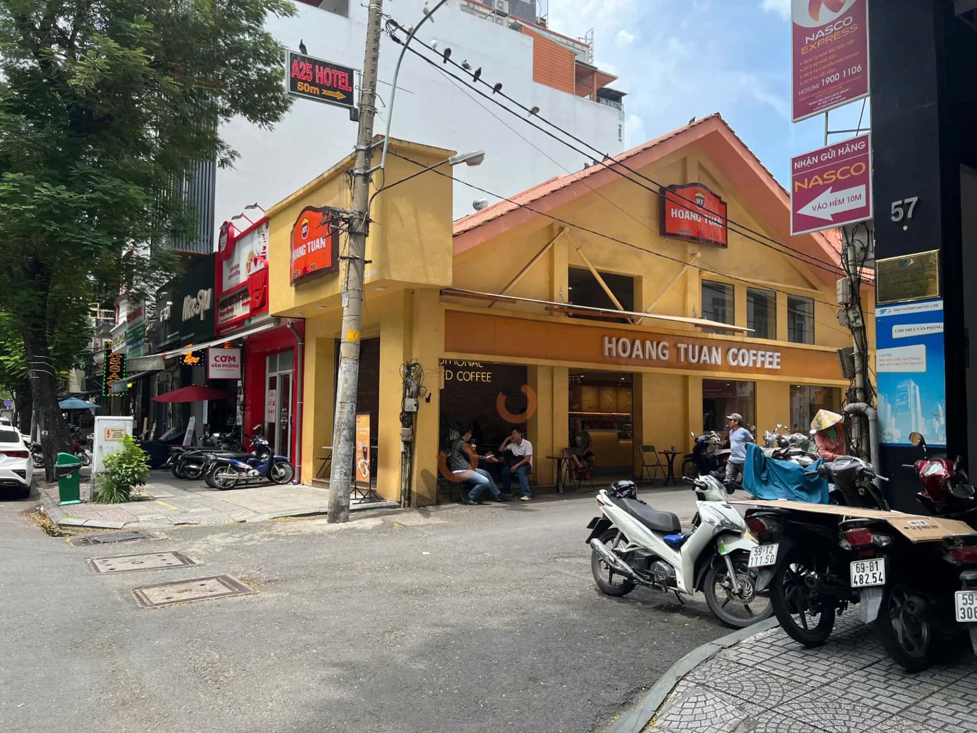 Cho thuê nhà mặt tiền Lê Thị Hồng Gấm Quận 1, TP.HCM – 1 phòng ngủ, giá 65 triệu — Hình 2
