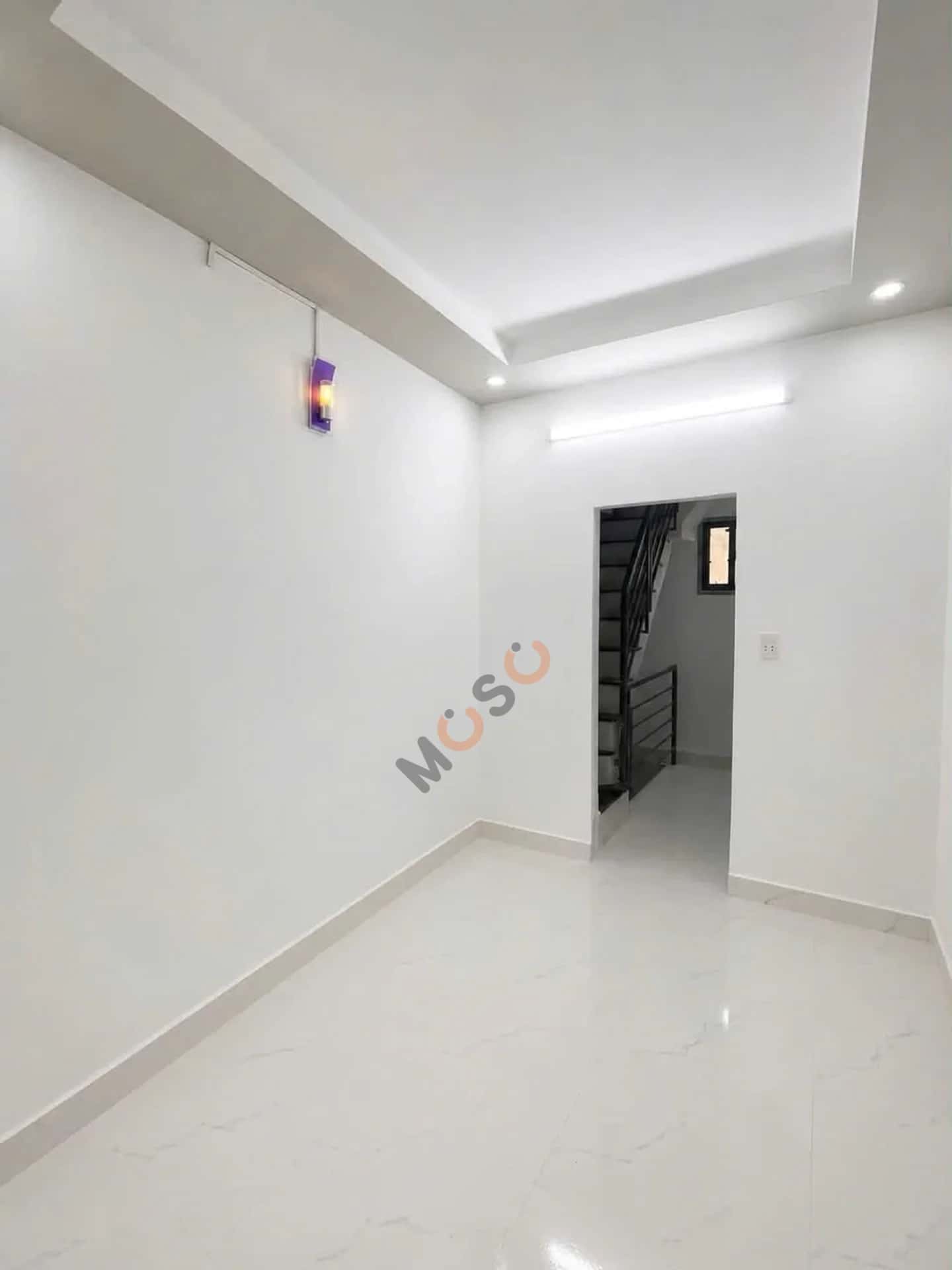 Bán nhà mặt tiền Hoàng Diệu Quận 4, TP.HCM – 2 phòng ngủ, giá 2.8 tỷ — Hình 3 Bán nhà mặt tiền Hoàng Diệu Quận 4, TP.HCM – 2 phòng ngủ, giá 2.8 tỷ — Hình 3