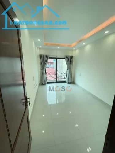Cho thuê nhà hẻm Xuan Phuong, Ha Noi – 6 phòng ngủ, giá 14 triệu — Hình 2