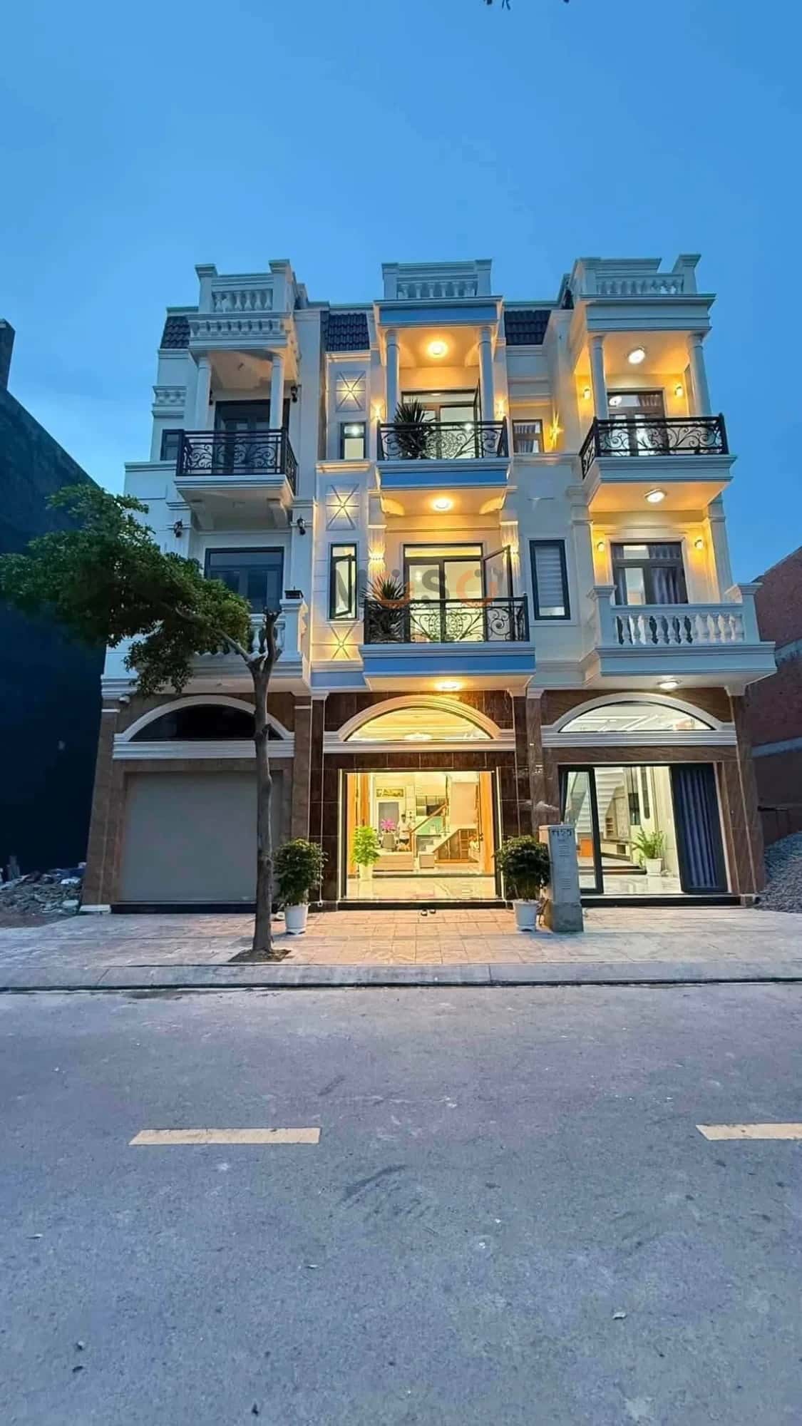 Bán nhà mặt tiền đường N4, kdc ICON CENTRAL Thành phố Dĩ An, Bình Dương – 4 phòng ngủ, giá 5.5 tỷ