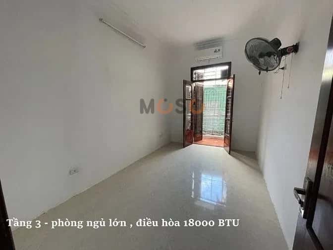 Cho thuê nhà hẻm Đường Nguyễn Khoái Hai Bà Trưng, Hà Nội – 2 phòng ngủ, giá 9 triệu — Hình 2