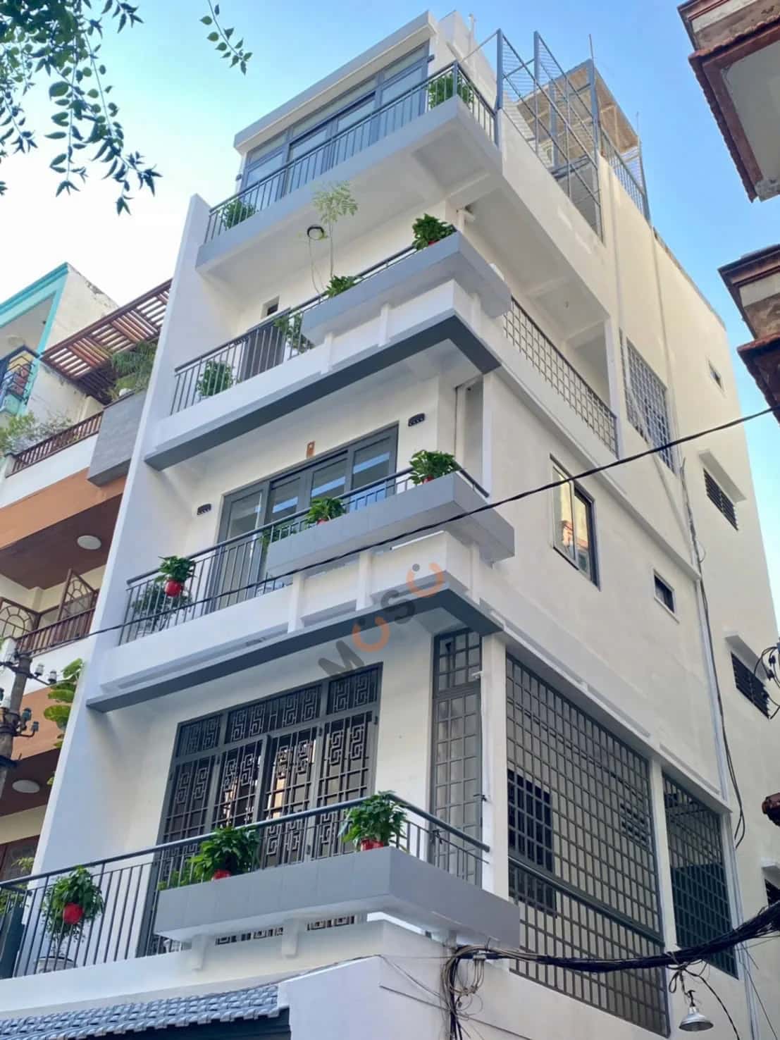Bán nhà mặt tiền đường số 4 Quận 3, TP.HCM – 7 phòng ngủ, giá 15 tỷ — Hình 2