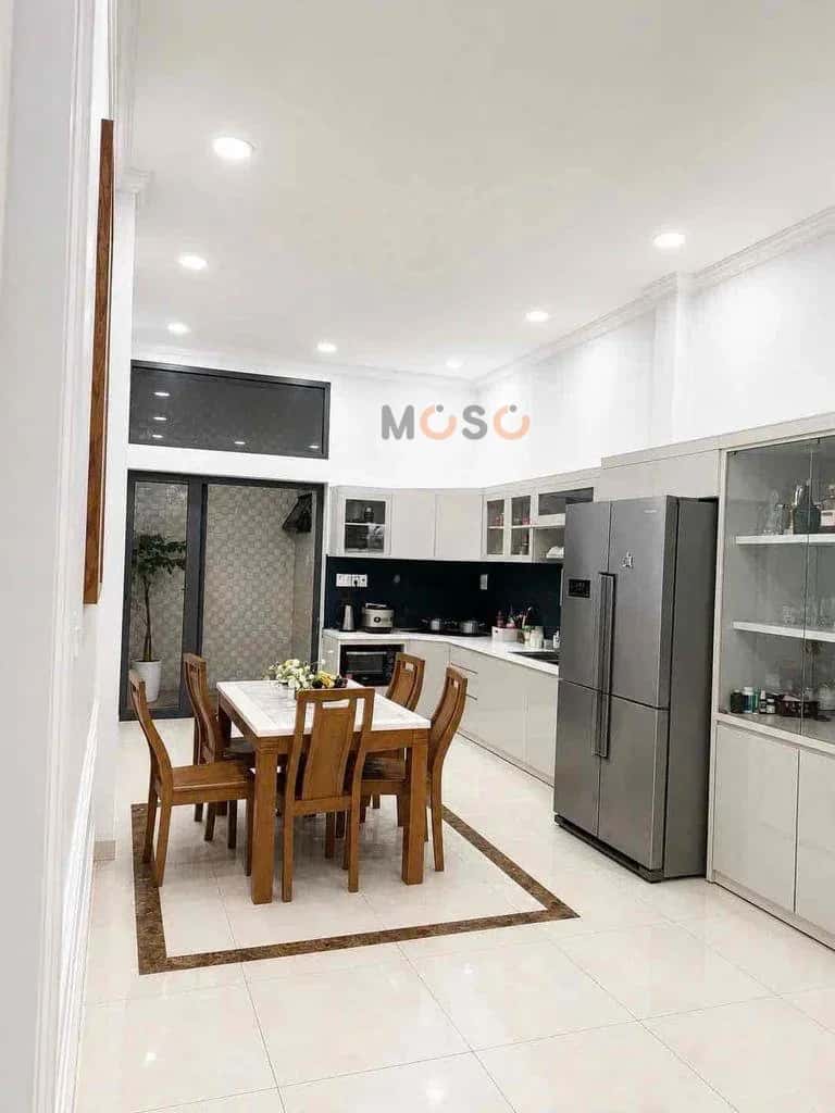 Cho thuê nhà hẻm Đường Nguyễn Hồng Đào Quận Tân Bình, TP.HCM – 4 phòng ngủ, giá 30 triệu — Hình 3