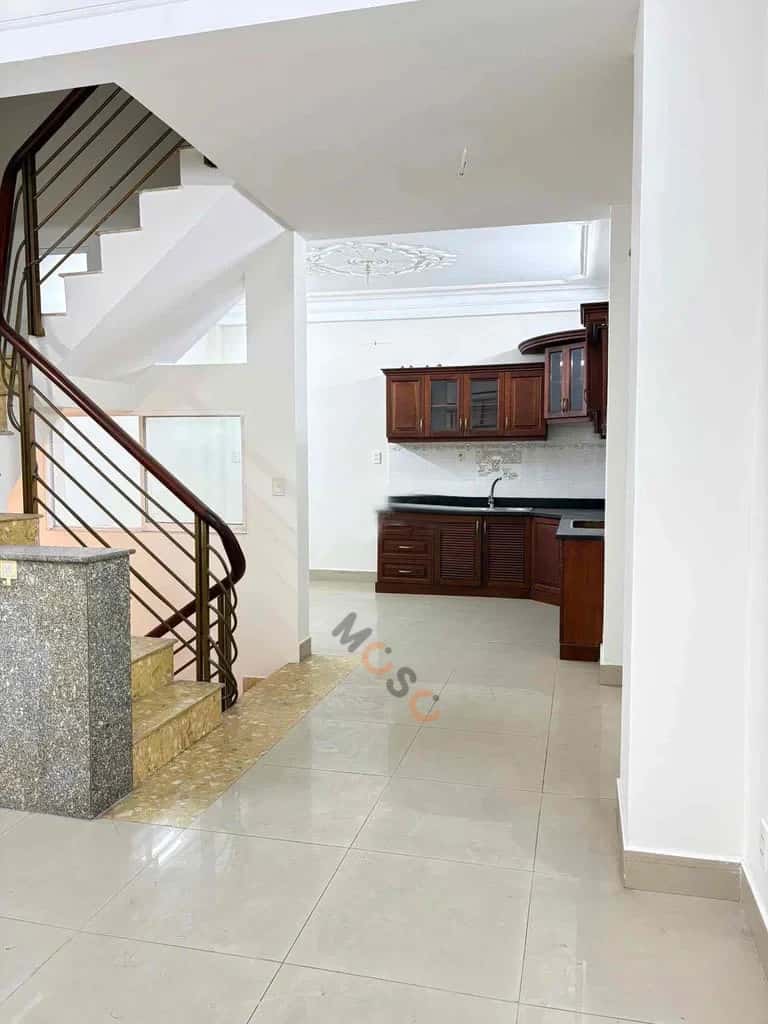 Bán nhà mặt tiền đường số 47  Quận 4, TP.HCM – 5 phòng ngủ, giá 13 tỷ — Hình 3