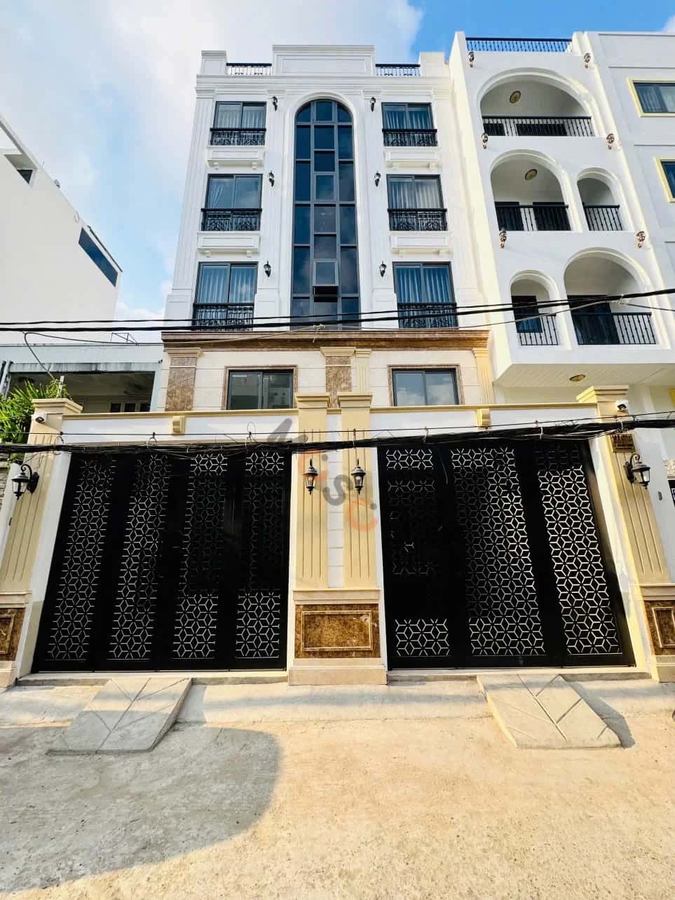 Bán nhà hẻm Lê Quang Định Quận Bình Thạnh, TP.HCM – 28 phòng ngủ, giá 45.5 tỷ