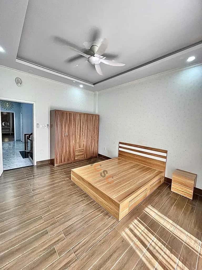 Bán nhà mặt tiền đường D1, Khu nhà ở thương mại Hoàng Nam 3 Dĩ An, TP.HCM – 4 phòng ngủ, giá 6.1 tỷ - ảnh 4