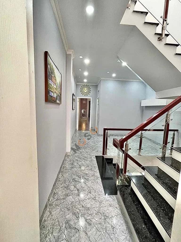 Bán nhà mặt tiền đường D1, Khu nhà ở thương mại Hoàng Nam 3 Dĩ An, TP.HCM – 4 phòng ngủ, giá 6.1 tỷ - ảnh 2