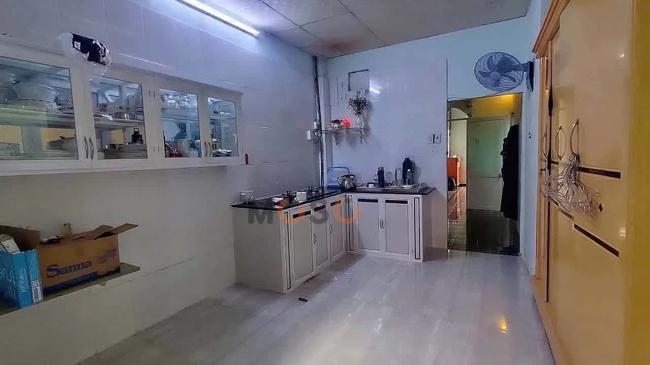 Bán nhà hẻm Tổ 12 Hòa Trung Thành phố Nha Trang, Khánh Hòa – 2 phòng ngủ, giá 4 tỷ — Hình 3