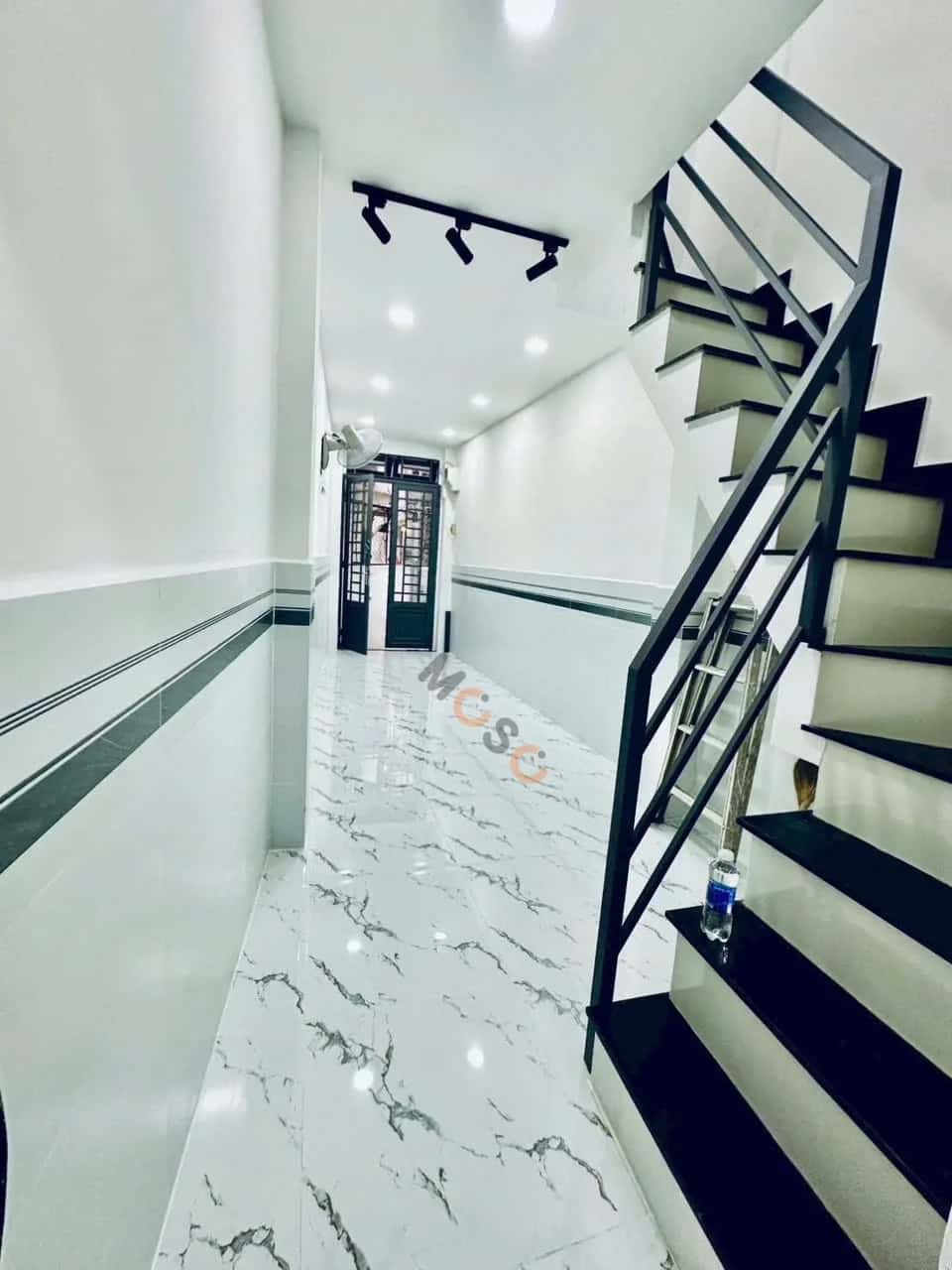 Bán nhà hẻm Đường Nguyễn Thị Tần Quận 8, TP.HCM – 2 phòng ngủ, giá 2.5 tỷ - ảnh 1