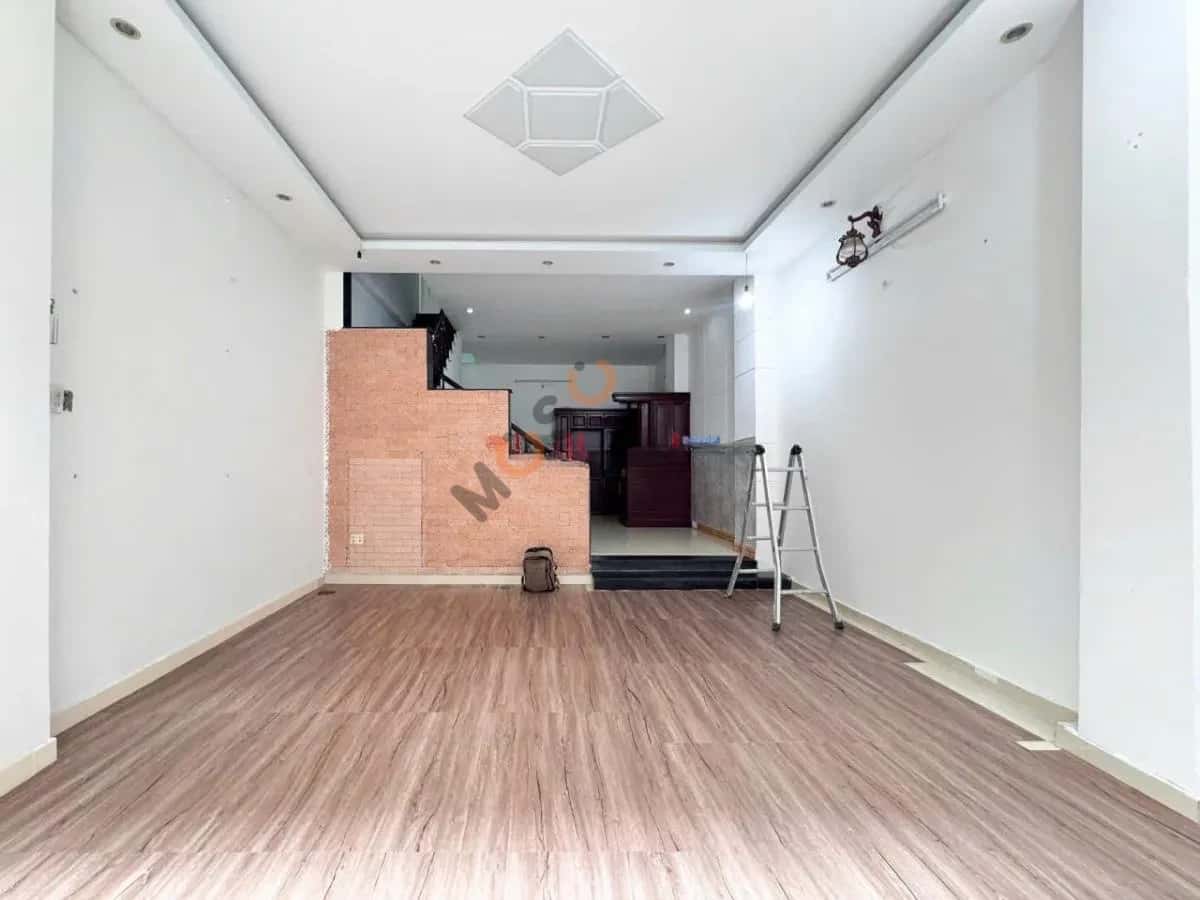 Cho thuê nhà hẻm Nguyễn Hiến Lê Quận Tân Bình, TP.HCM – 4 phòng ngủ, giá 18 triệu — Hình 3