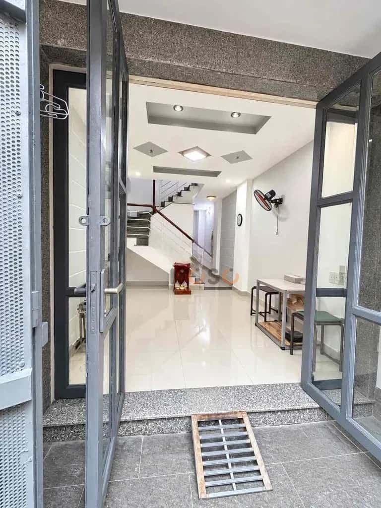 Cho thuê nhà hẻm Đường Tôn Đản Quận 4, TP.HCM – 3 phòng ngủ, giá 14 triệu — Hình 2