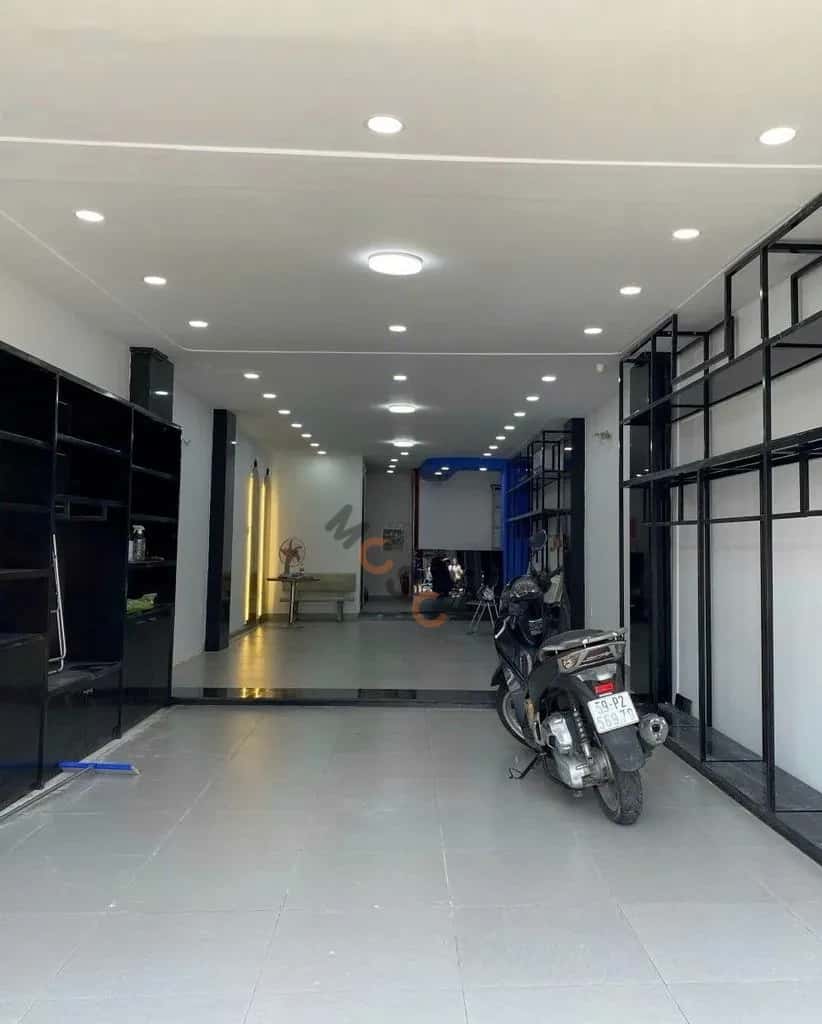 Cho thuê nhà mặt tiền Nguyễn Văn Đậu Quận Bình Thạnh, TP.HCM – 6 phòng ngủ, giá 28 triệu — Hình 2