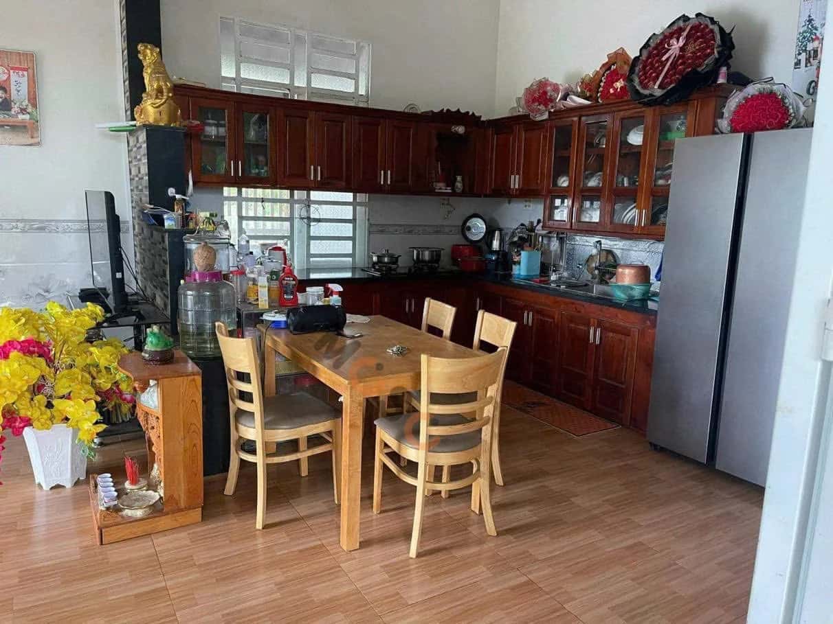 Bán nhà hẻm khu phố 2 Thành phố Long Khánh, Đồng Nai – 3 phòng ngủ, giá 4.9 tỷ — Hình 2