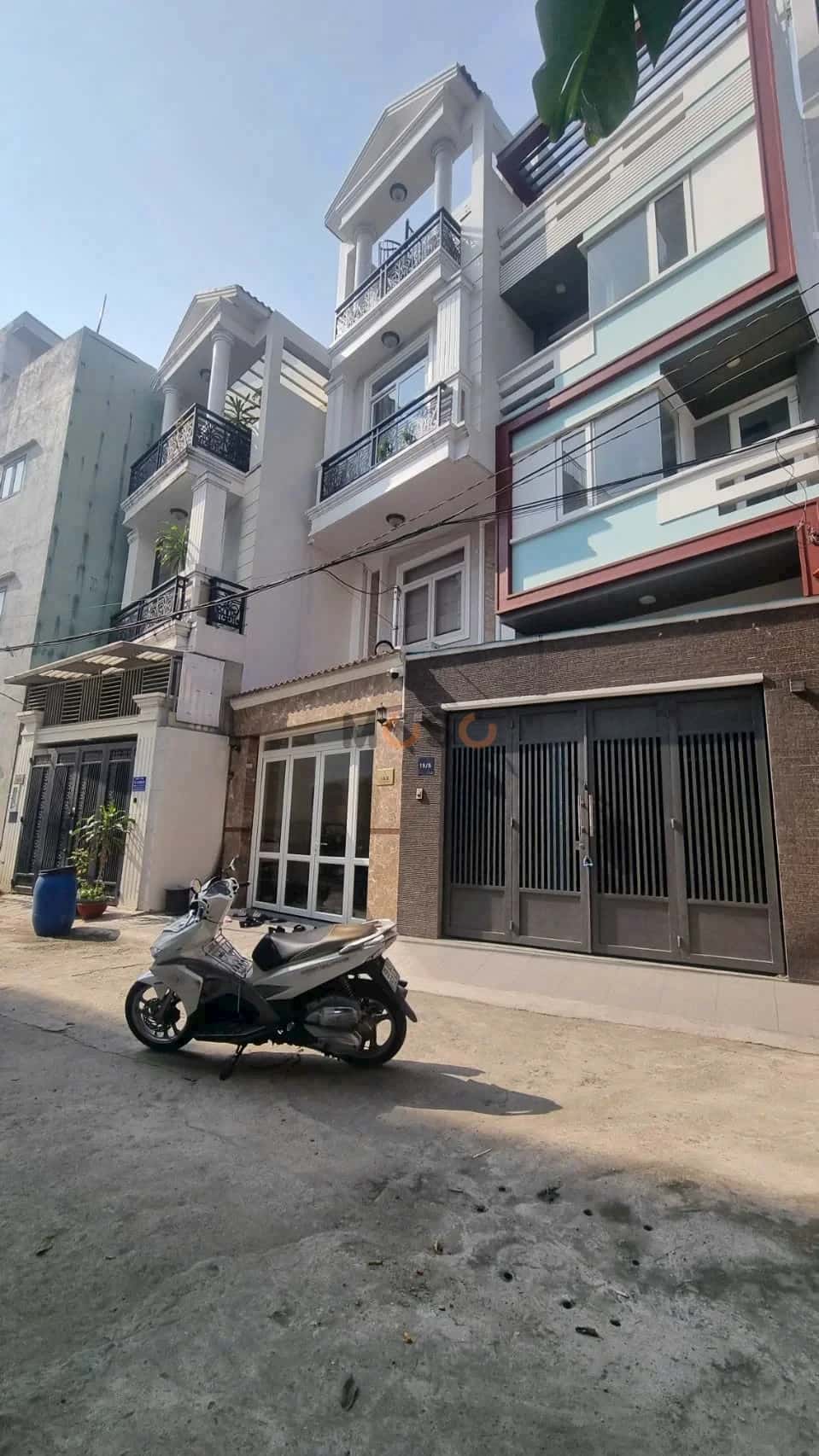 Bán nhà mặt tiền QL13 - Cầu Vượt Thành phố Thủ Đức, TP.HCM – 4 phòng ngủ, giá 7 tỷ Bán nhà mặt tiền QL13 - Cầu Vượt Thành phố Thủ Đức, TP.HCM – 4 phòng ngủ, giá 7 tỷ