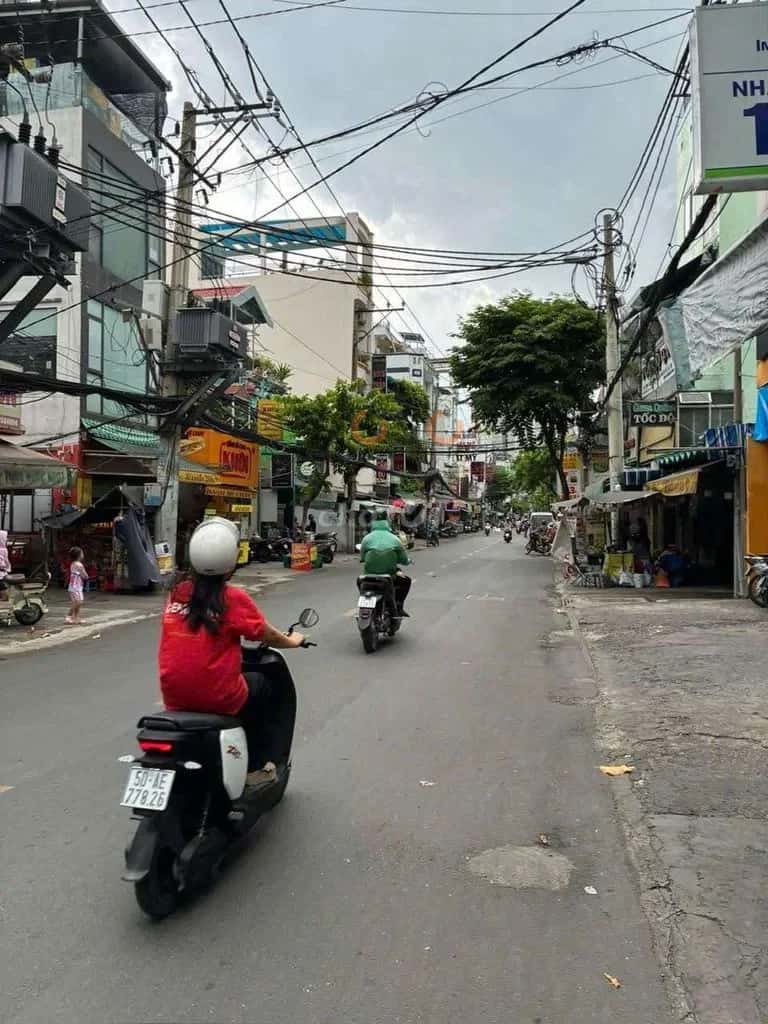 Bán nhà mặt tiền Tôn Đản Quận 4, TP.HCM – 4 phòng ngủ, giá 20 tỷ — Hình 2