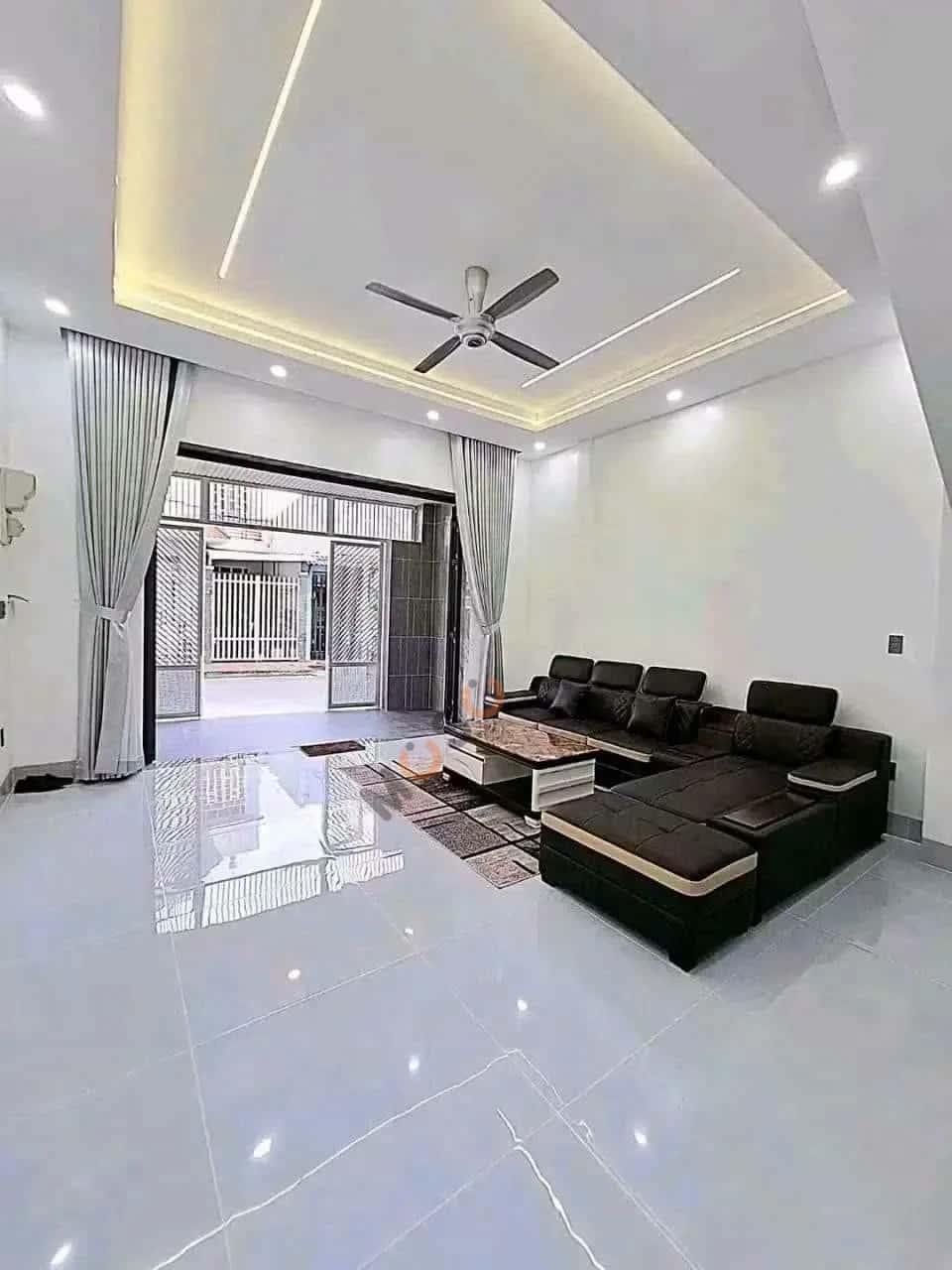Bán nhà mặt tiền Trần Văn Nghiêm Quận Bình Thuỷ, TP. Cần Thơ – 3 phòng ngủ, giá 5.7 tỷ — Hình 2 Bán nhà mặt tiền Trần Văn Nghiêm Quận Bình Thuỷ, TP. Cần Thơ – 3 phòng ngủ, giá 5.7 tỷ — Hình 2